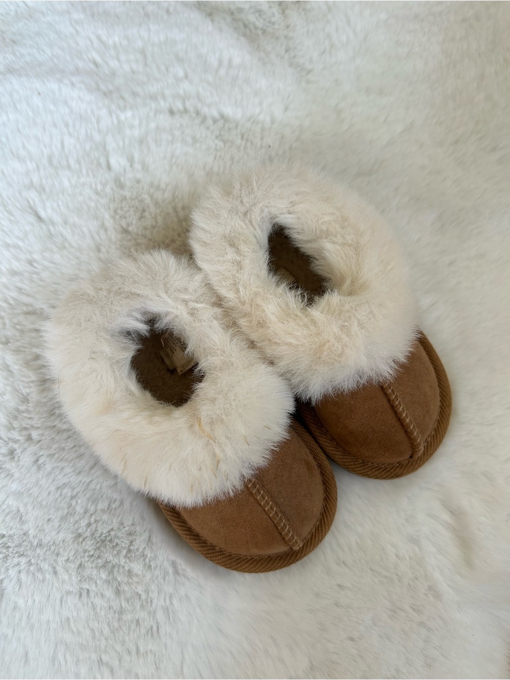 Cat & Jack Kids Cozy Shearling Trim Brown Slip-On Slippers Toddler 5 - Picture 3 of 7